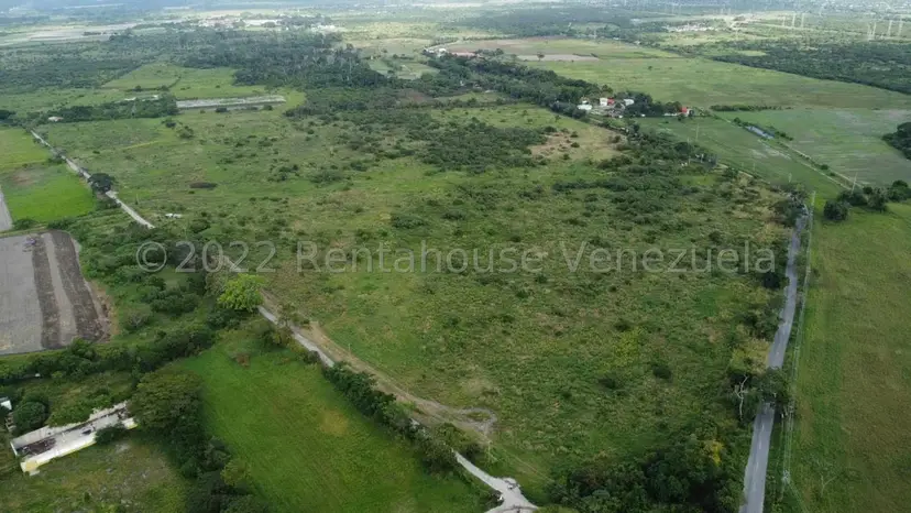 Terreno (Comercial) en Venta en Zona Este, Lara