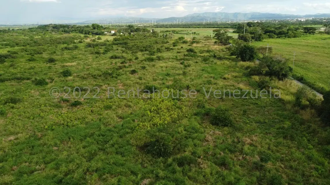Terreno (Comercial) en Venta en Zona Este, Lara - 23