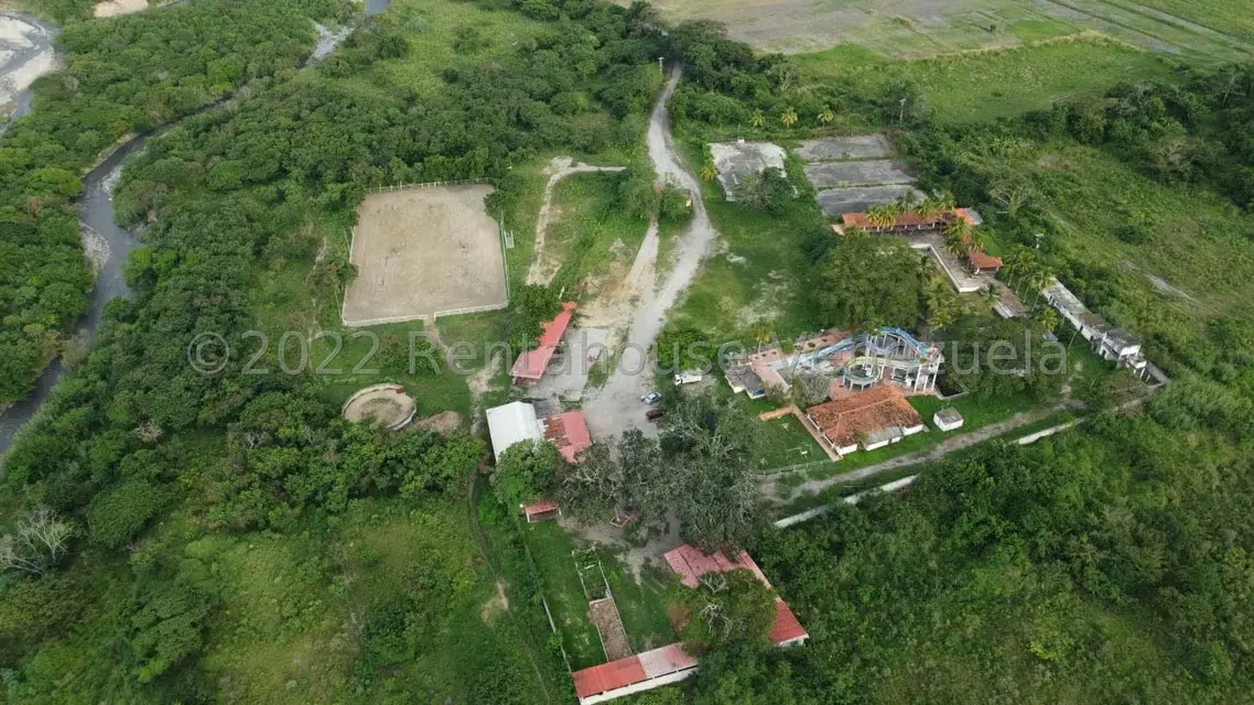 Terreno (Comercial) en Venta en Zona Este, Lara - 26