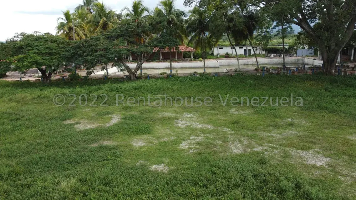 Terreno (Comercial) en Venta en Zona Este, Lara - 43