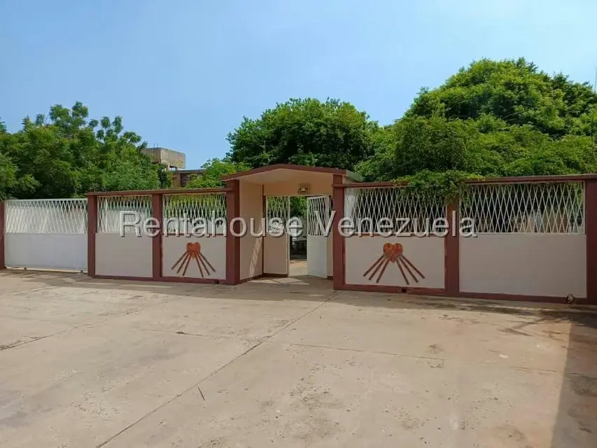 Comercial (Edificio) en Venta en Sierra Maestra, Zulia - 3
