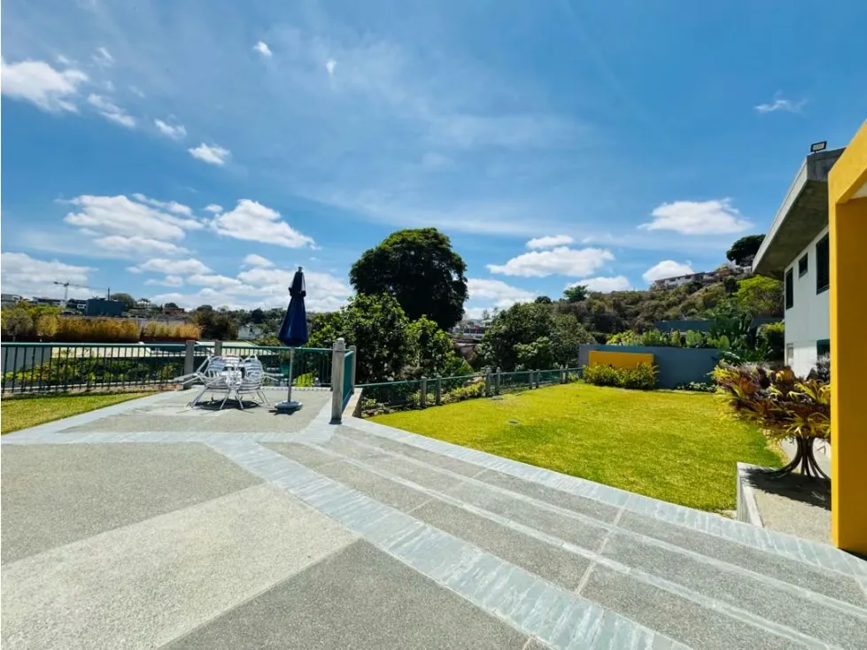 Se vende casa 600m2 4H+S/4.5B+S/6P Lomas del Mirador - 4