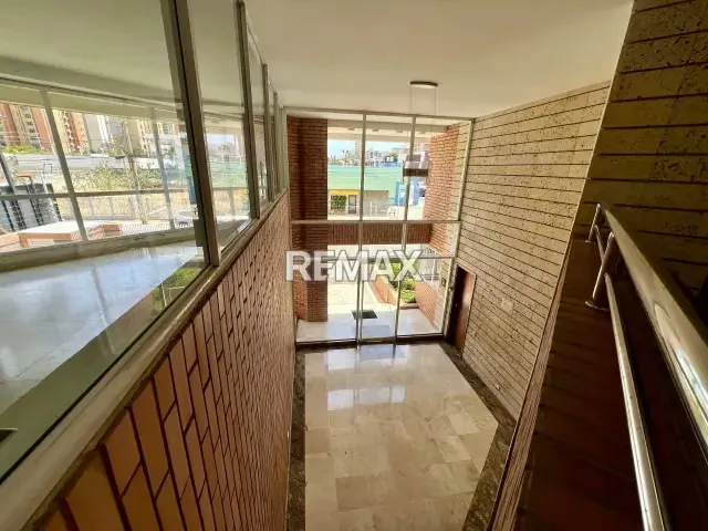 En Venta Moderno Apartamento con Planta Electrica Res Peña Florida - 4