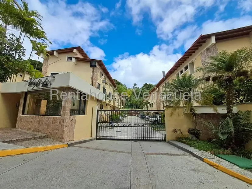 Townhouse (Multiples Niveles) en Venta en Parque Oripoto, Distrito Metropolitano