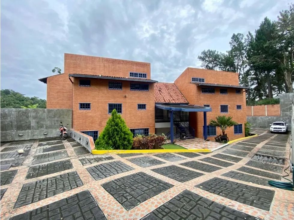 Se vende PB remodelado 578m2 La Lagunita 9620 - 35