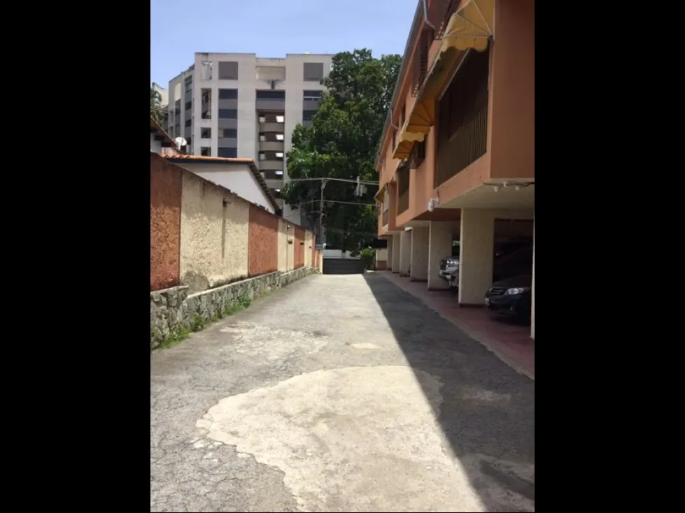 Se vende casa 288m2 Montecristo 8159