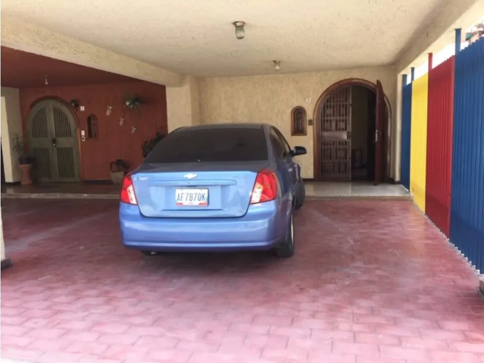 Se vende casa 288m2 Montecristo 8159 - 2