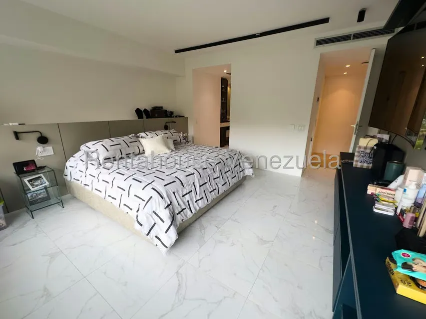 Apartamento (1 Nivel) en Venta en Campo Alegre, Distrito Metropolitano - 16