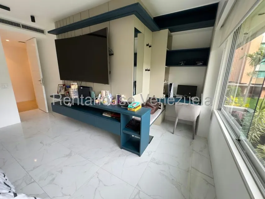 Apartamento (1 Nivel) en Venta en Campo Alegre, Distrito Metropolitano - 17