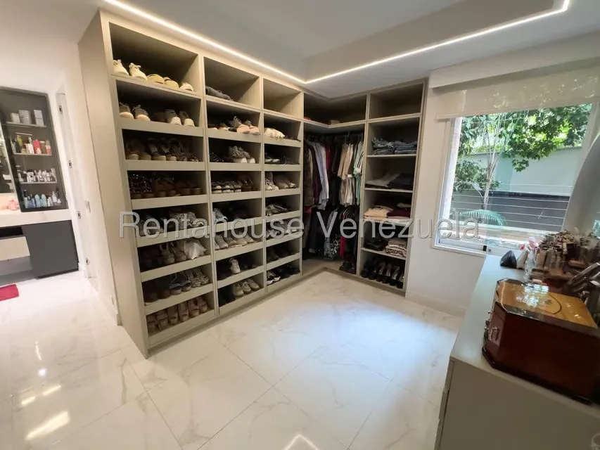 Apartamento (1 Nivel) en Venta en Campo Alegre, Distrito Metropolitano - 21