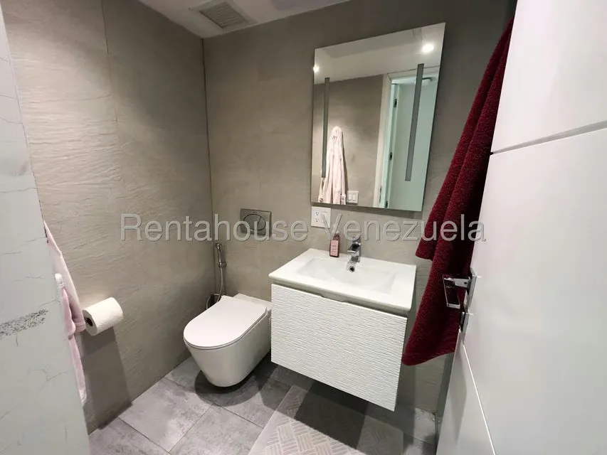 Apartamento (1 Nivel) en Venta en Campo Alegre, Distrito Metropolitano - 26