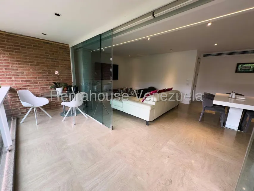 Apartamento (1 Nivel) en Venta en Campo Alegre, Distrito Metropolitano - 4