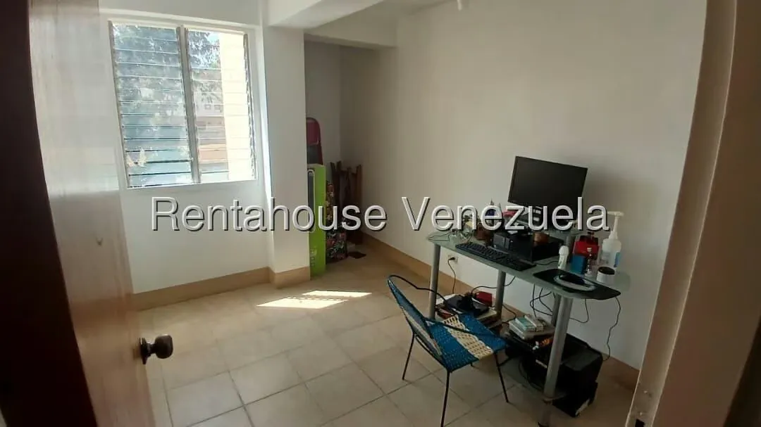 Apartamento (1 Nivel) en Venta en Sector Sucua, Miranda - 12