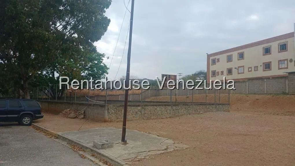 Apartamento (1 Nivel) en Venta en Sector Sucua, Miranda - 17