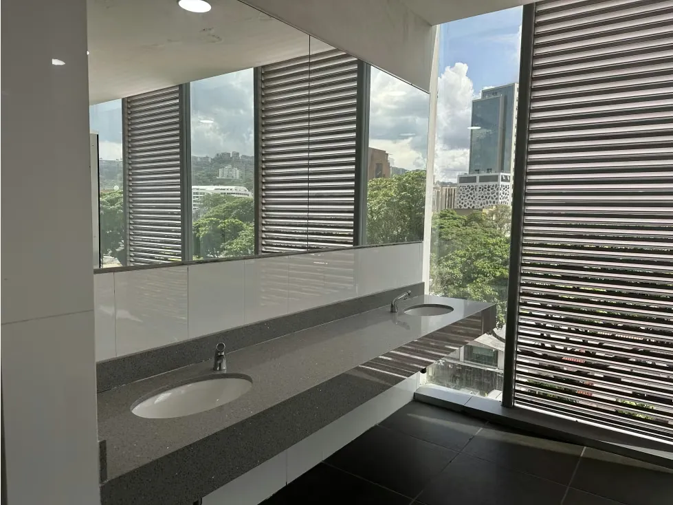 OFICINA EN VENTA EN LAS MERCEDES CON VISTA AL AVILA Anma - 13