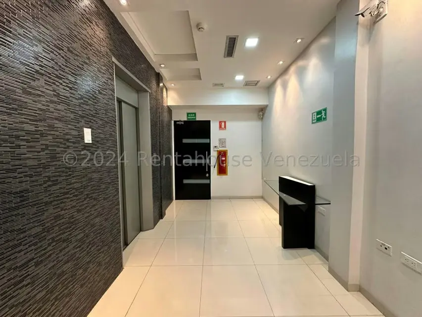 Comercial (Edificio) en Venta en Zona Centro, Aragua - 13