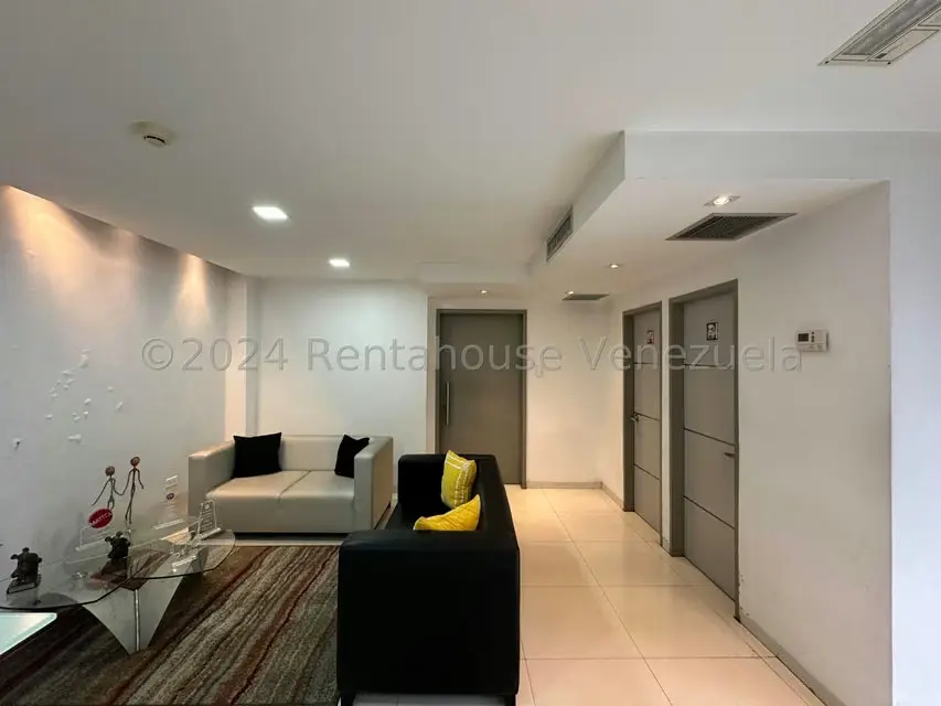 Comercial (Edificio) en Venta en Zona Centro, Aragua - 2
