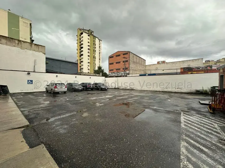 Comercial (Edificio) en Venta en Zona Centro, Aragua - 23