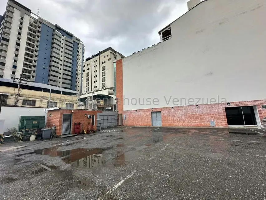 Comercial (Edificio) en Venta en Zona Centro, Aragua - 29