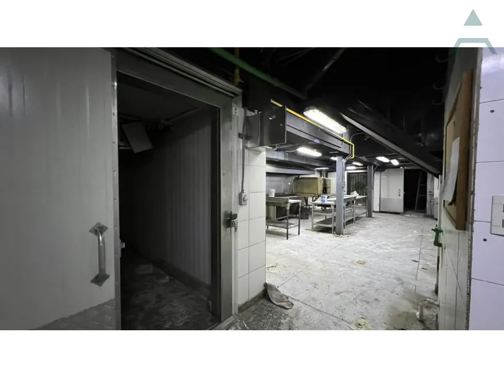 Se vende Local 988m² Las Mercedes - 15