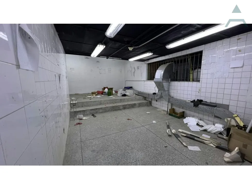 Se vende Local 988m² Las Mercedes - 19
