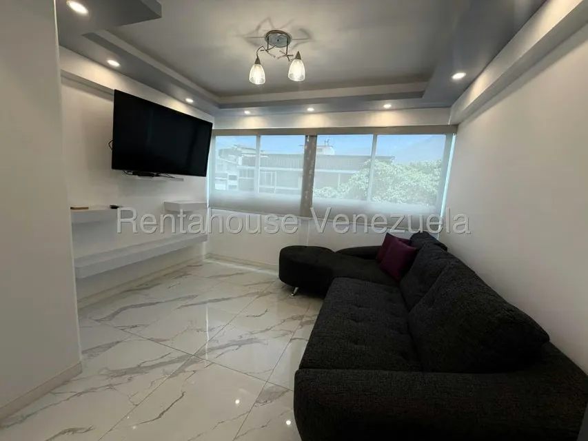 Apartamento (1 Nivel) en Venta en Chuao, Distrito Metropolitano - 3