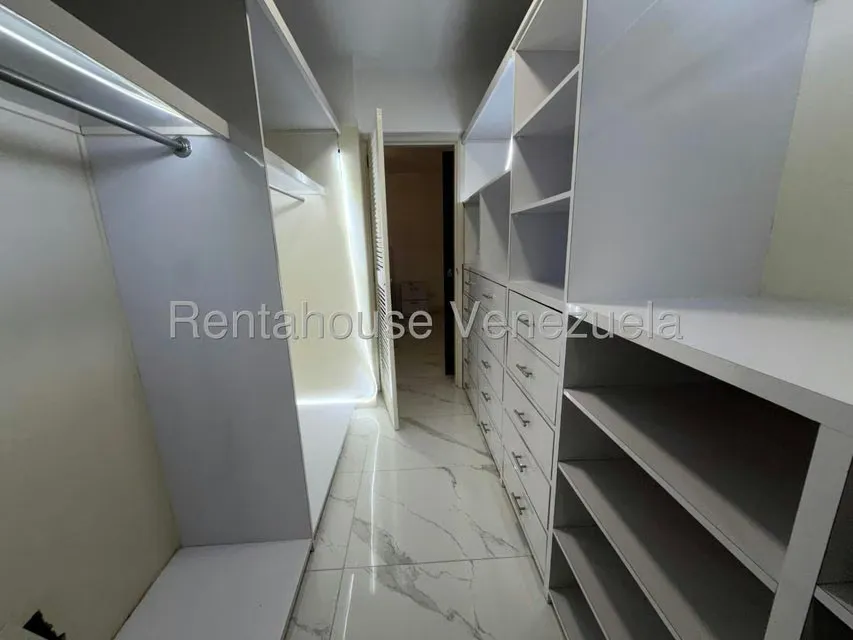 Apartamento (1 Nivel) en Venta en Chuao, Distrito Metropolitano - 22