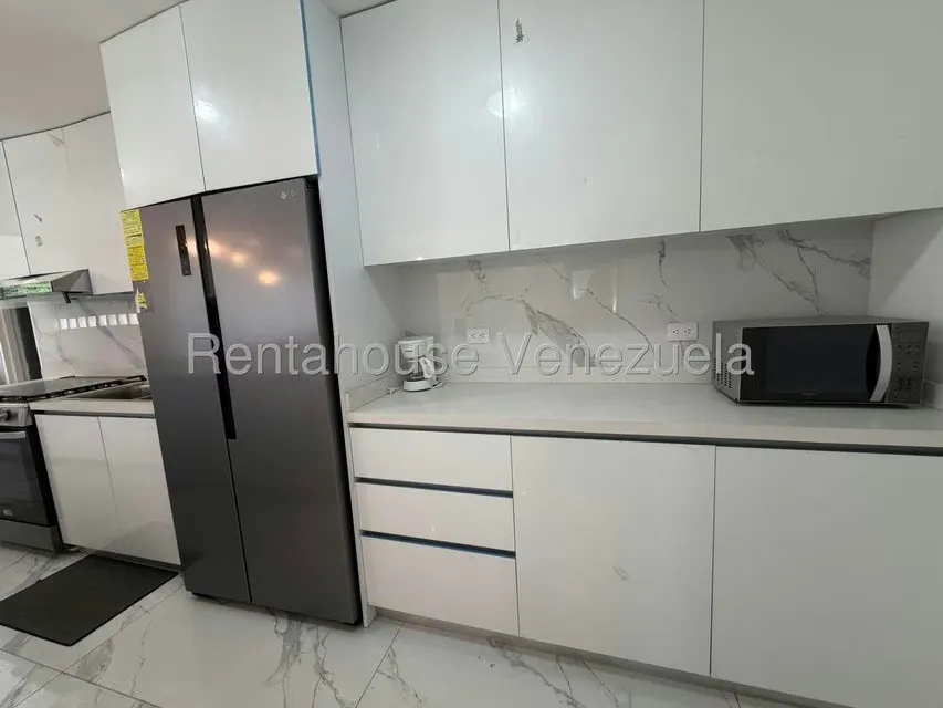 Apartamento (1 Nivel) en Venta en Chuao, Distrito Metropolitano - 23
