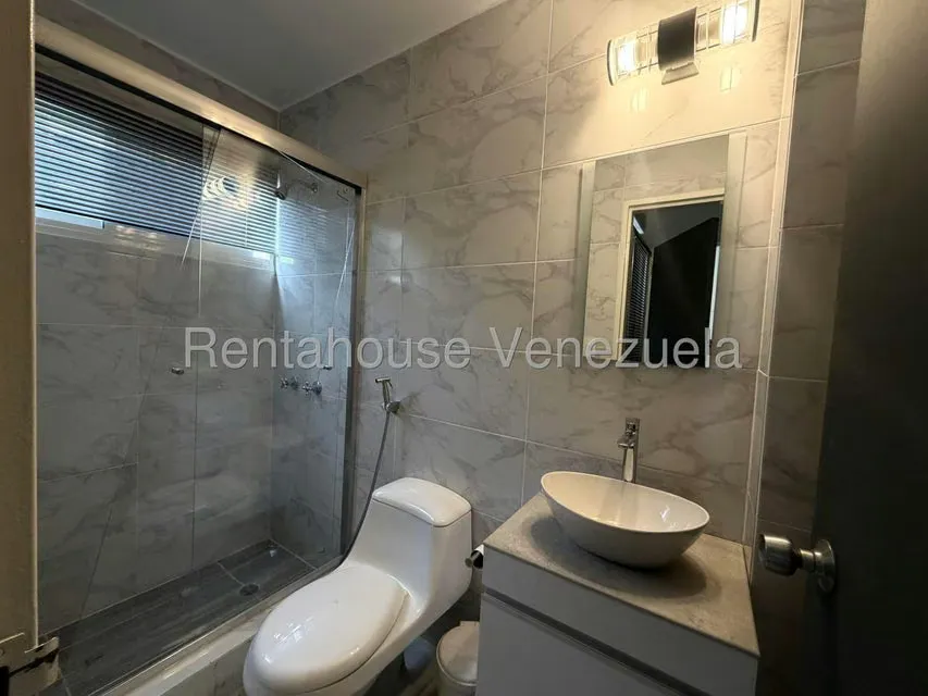 Apartamento (1 Nivel) en Venta en Chuao, Distrito Metropolitano - 9