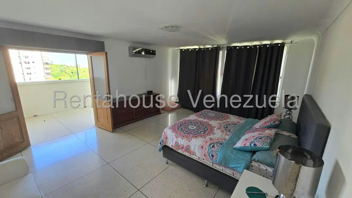 Apartamento (Duplex) en Venta en Colinas de Bello Monte, Distrito Metropolitano - 31