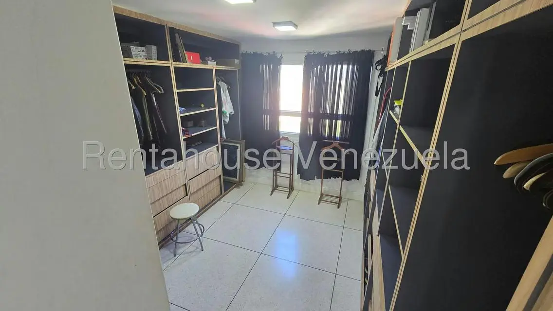 Apartamento (Duplex) en Venta en Colinas de Bello Monte, Distrito Metropolitano - 33