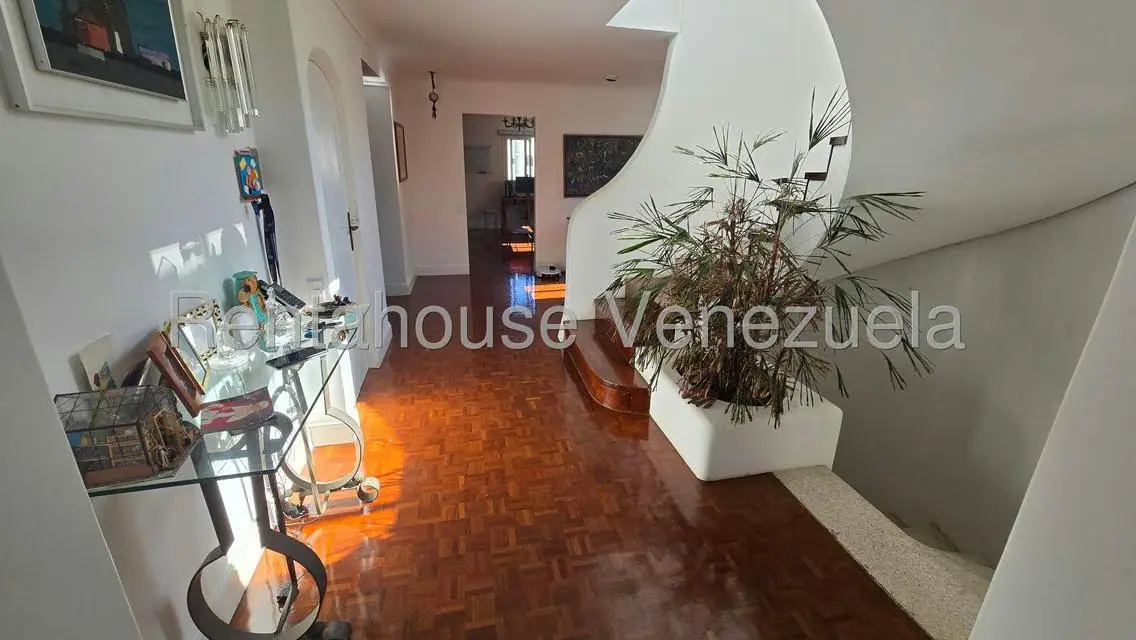 Apartamento (Duplex) en Venta en Colinas de Bello Monte, Distrito Metropolitano - 5