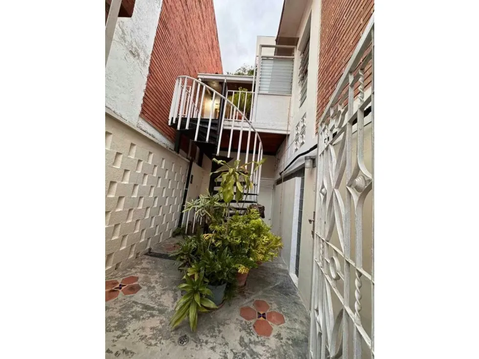 Vendo casa c/2 anexos 389m3 es de Desnivel Santa Sofía El Cafeta 8801 - 23