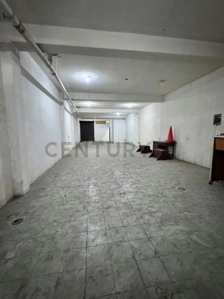 Local Comercial en PLC en Alquiler - 3