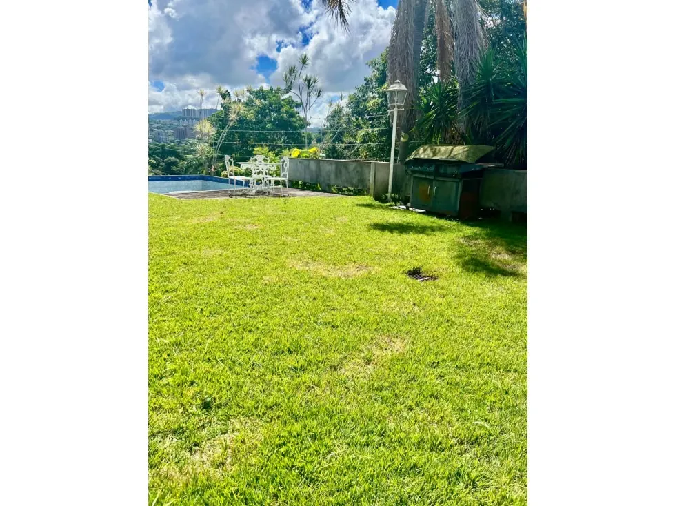 Se vende quinta para remodelar 997m2 Valle Arriba 4085 - 7