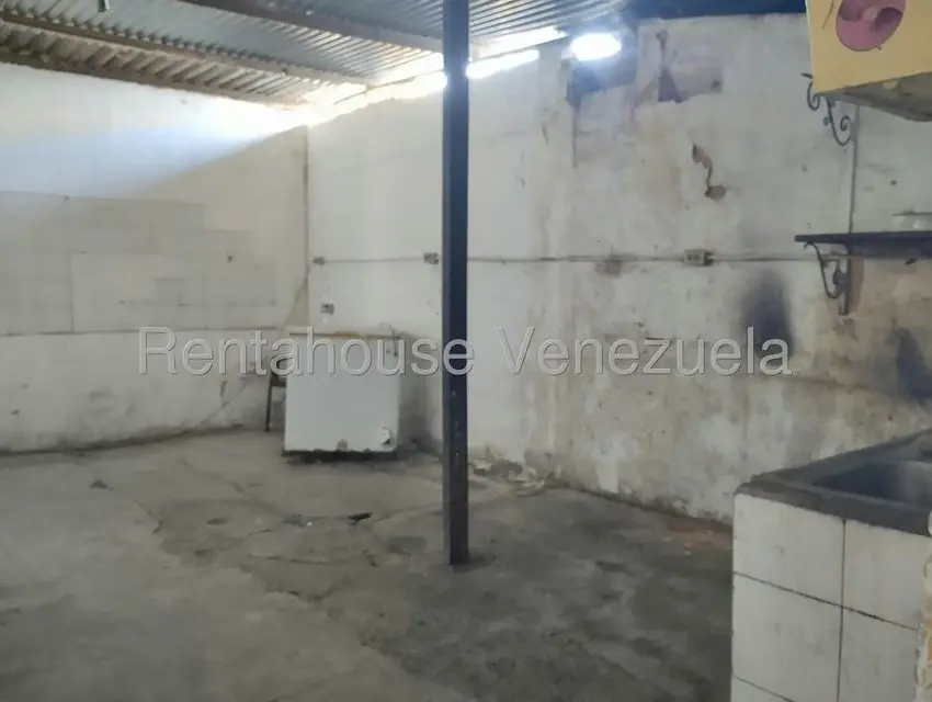 Casa (1 Nivel) en Venta en Centro, Lara - 17