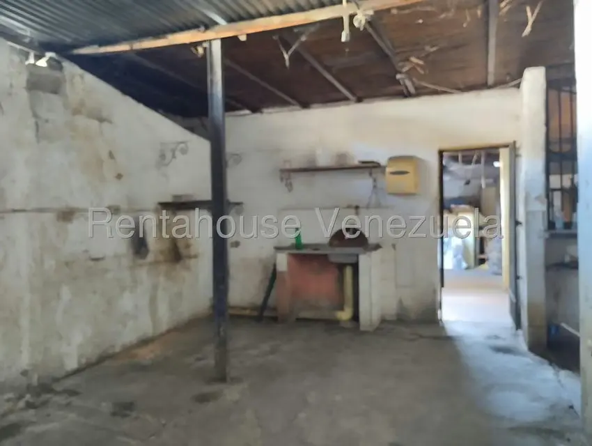 Casa (1 Nivel) en Venta en Centro, Lara - 27