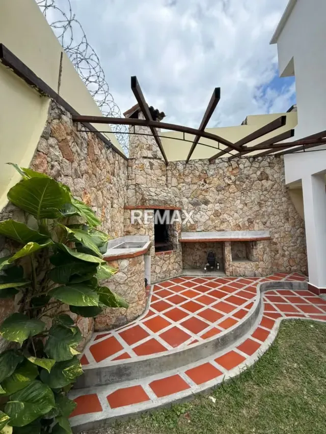 Hermosa y Moderna Casa en Venta. Ubicada en el Sector San Pablo Av Principal Valera, Estado Trujillo. - 7