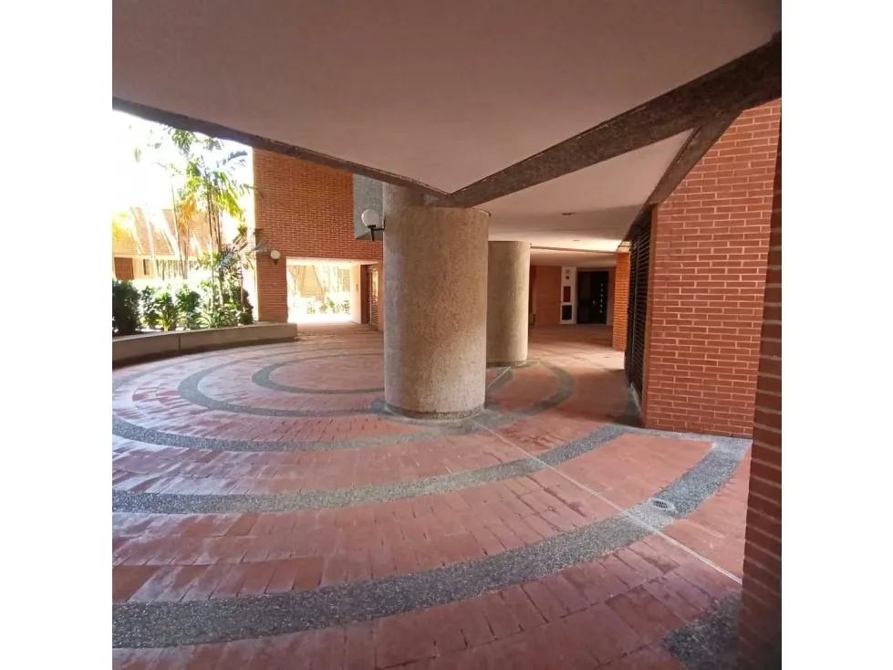 Vendo PB dúplex 600m2 Los Samanes 1504 - 3