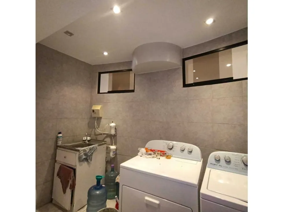 Vendo PB dúplex 600m2 Los Samanes 1504 - 27