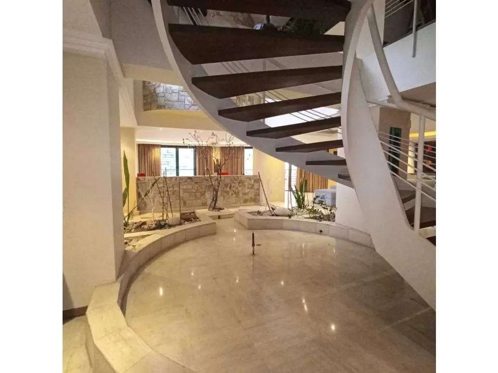 Vendo PB dúplex 600m2 Los Samanes 1504 - 30