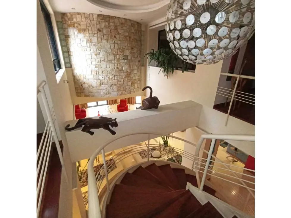 Vendo PB dúplex 600m2 Los Samanes 1504 - 33