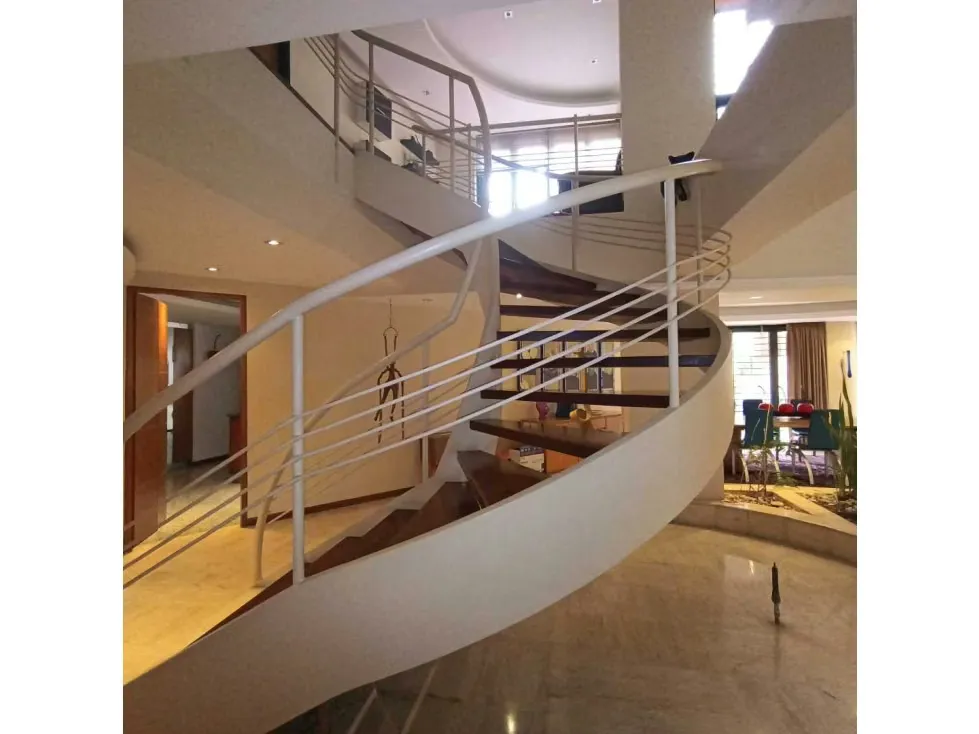 Vendo PB dúplex 600m2 Los Samanes 1504 - 34