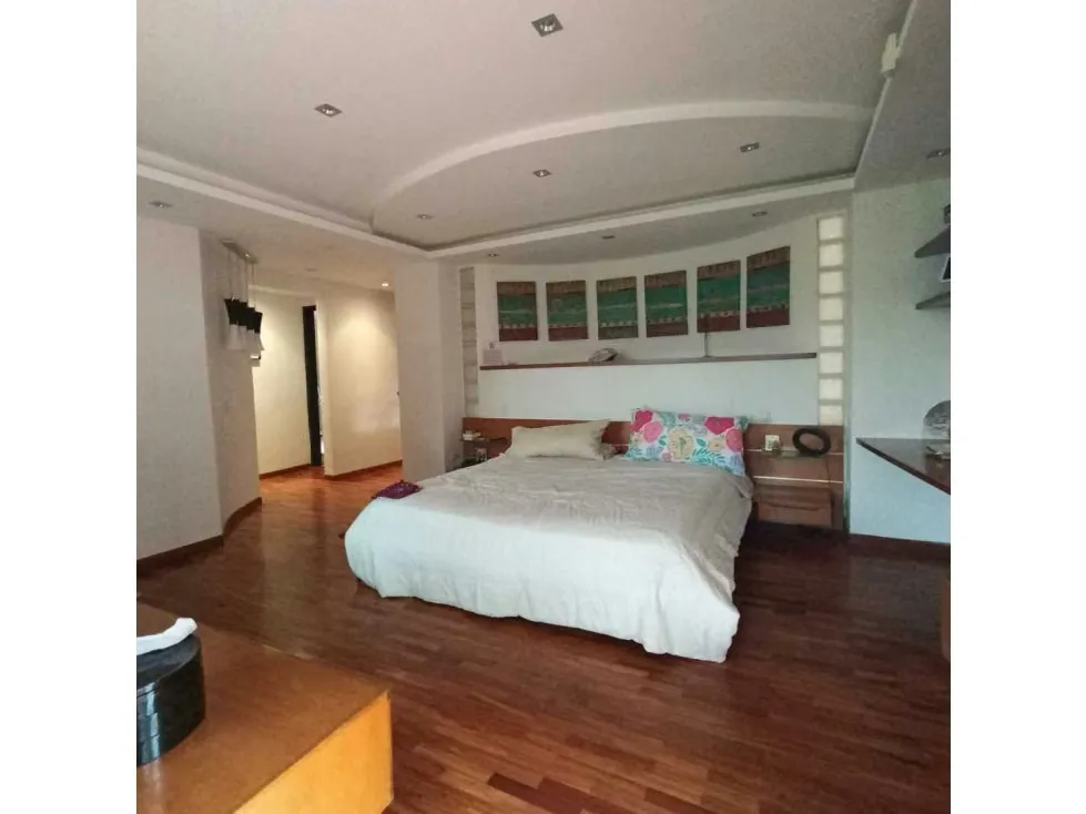 Vendo PB dúplex 600m2 Los Samanes 1504 - 41