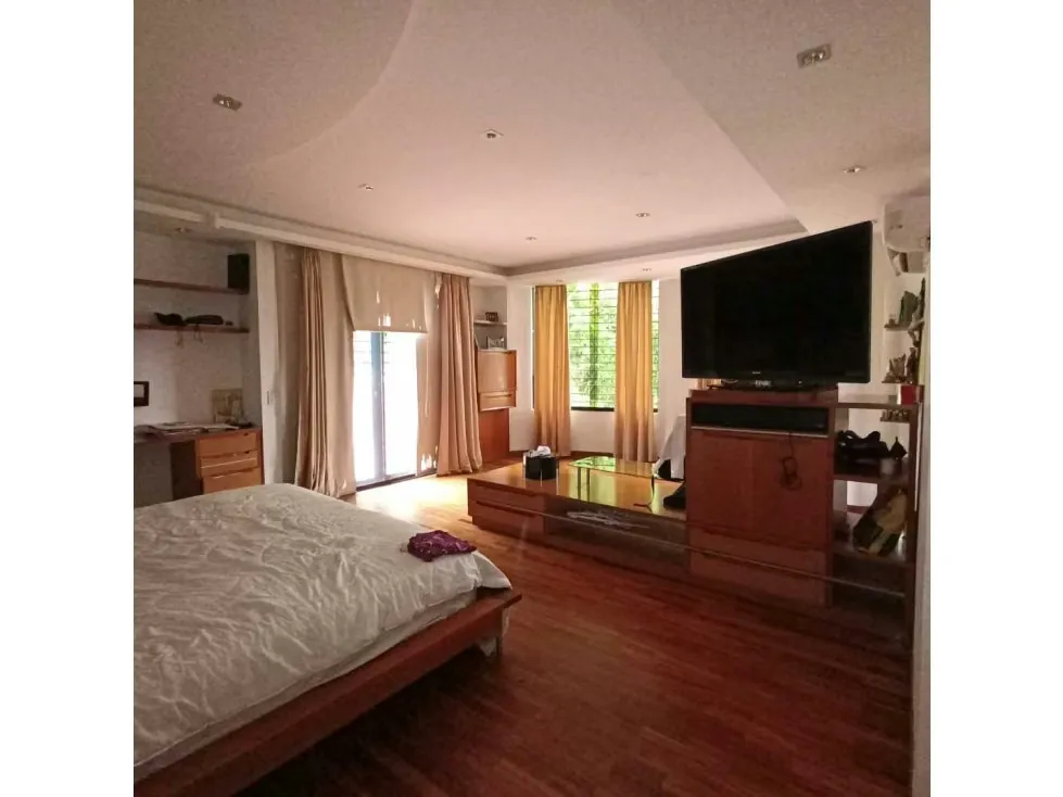 Vendo PB dúplex 600m2 Los Samanes 1504 - 42
