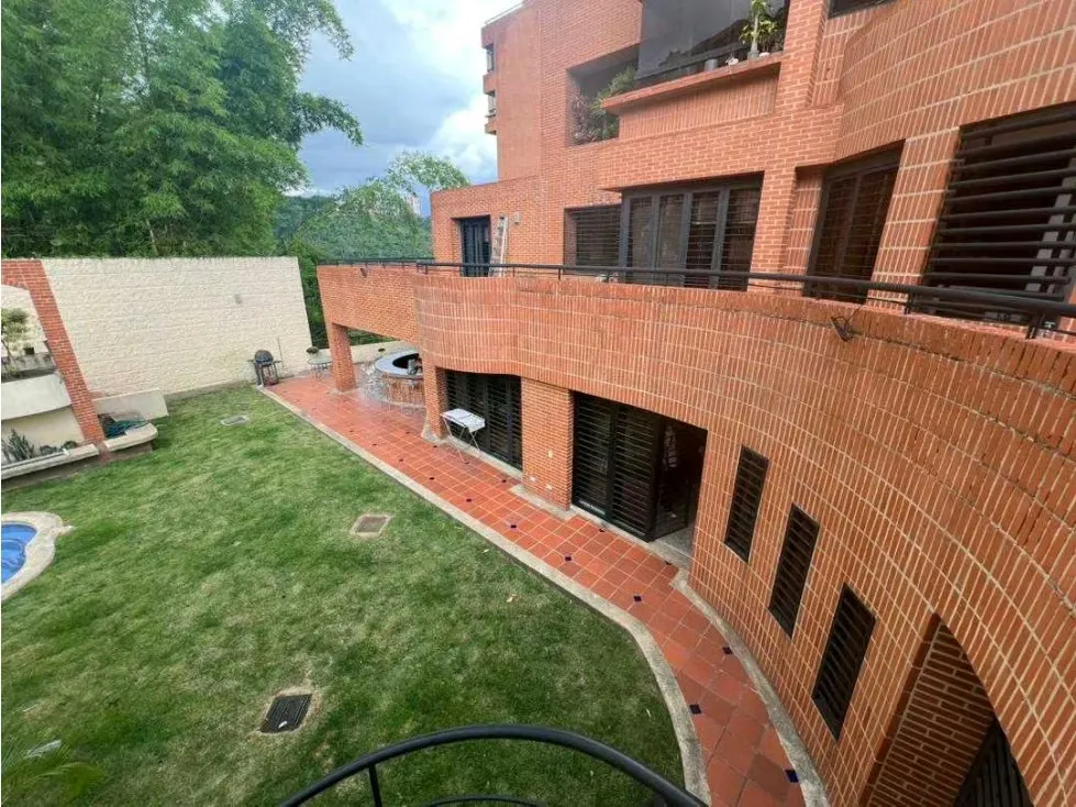 Vendo PB dúplex 600m2 Los Samanes 1504 - 55