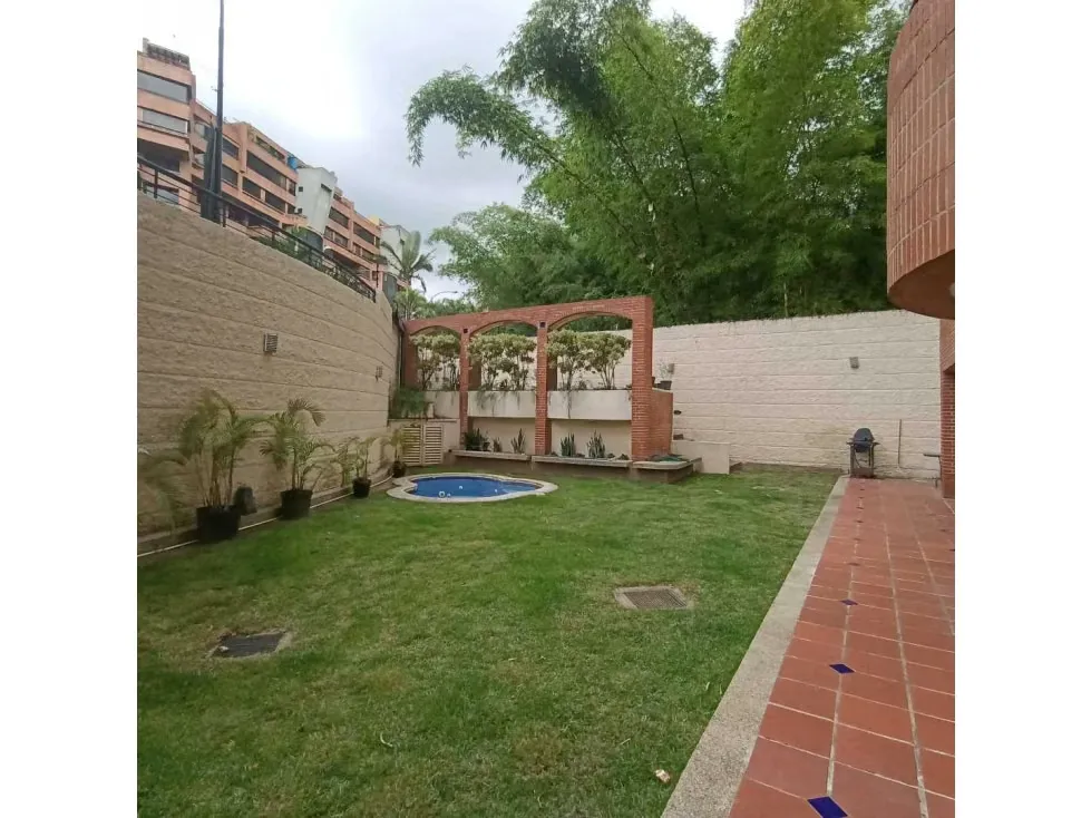 Vendo PB dúplex 600m2 Los Samanes 1504 - 56