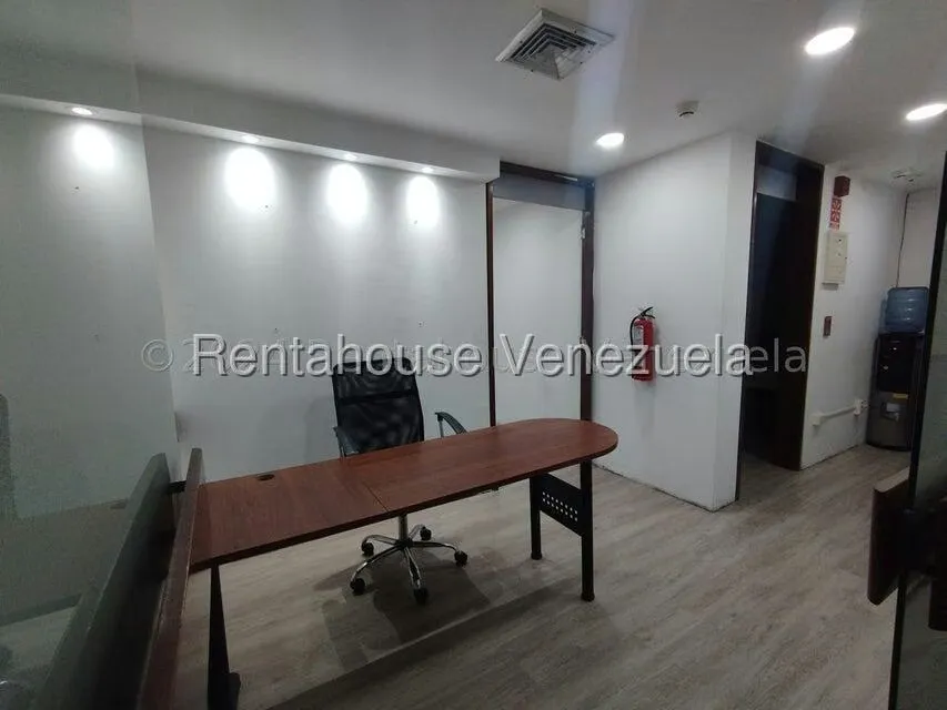 Oficina en Alquiler en Prados del Este, Distrito Metropolitano - 8