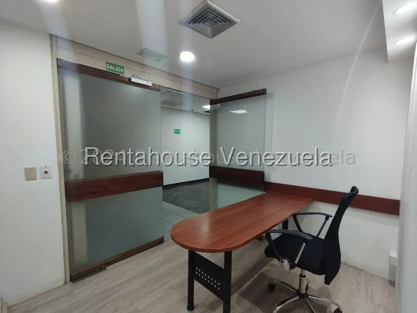 Oficina en Alquiler en Prados del Este, Distrito Metropolitano - 9