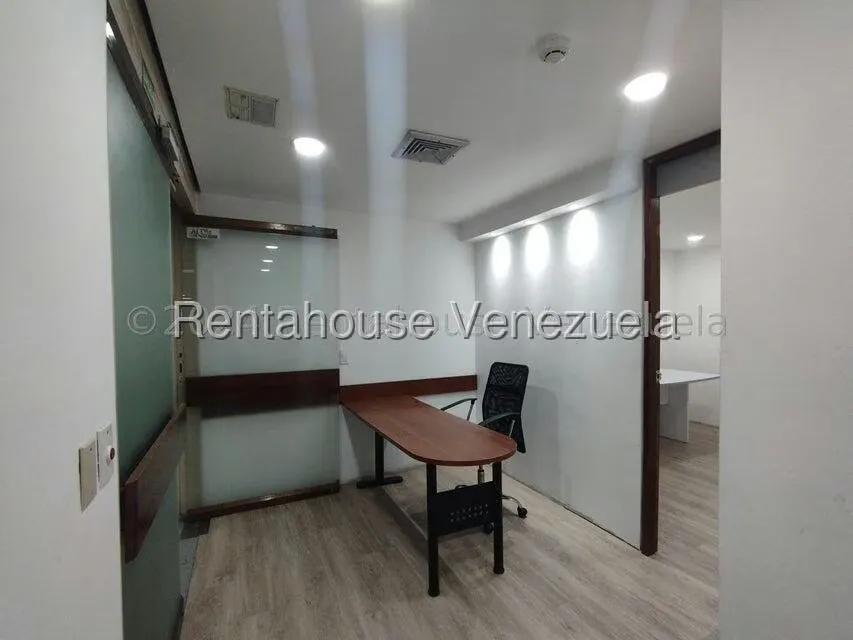 Oficina en Alquiler en Prados del Este, Distrito Metropolitano - 10